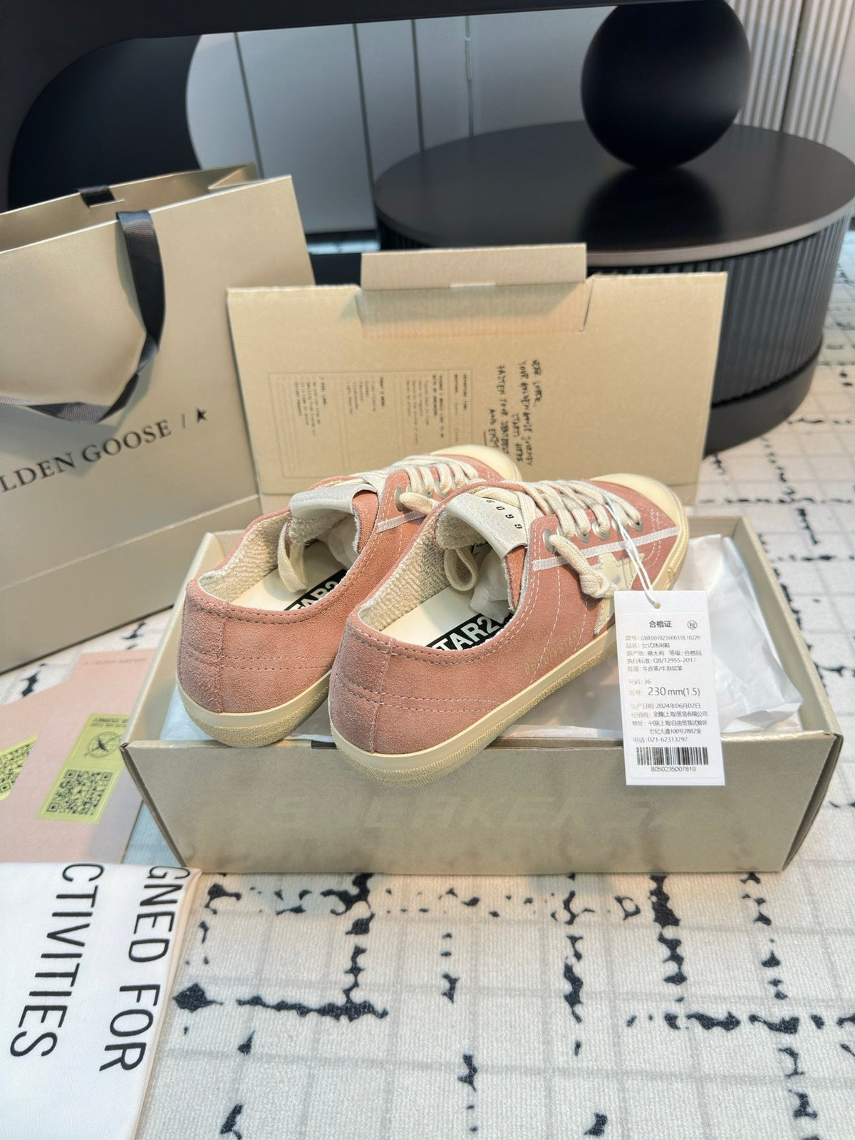 THICK-SOLED V-STAR IN PINK SUEDE WITH CREAM CALFSKIN STAR