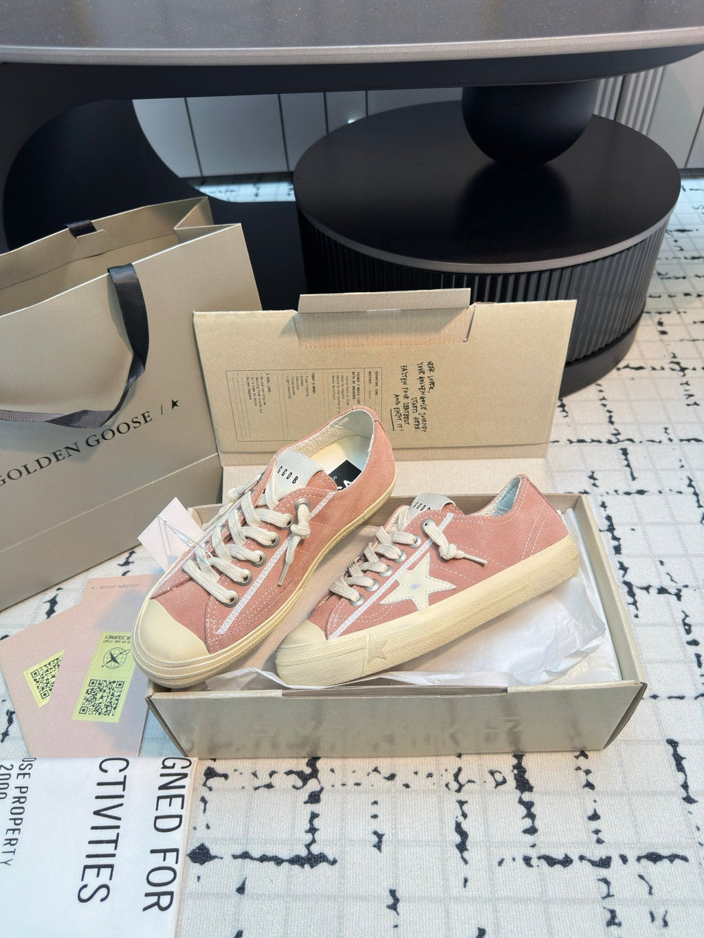 THICK-SOLED V-STAR IN PINK SUEDE WITH CREAM CALFSKIN STAR