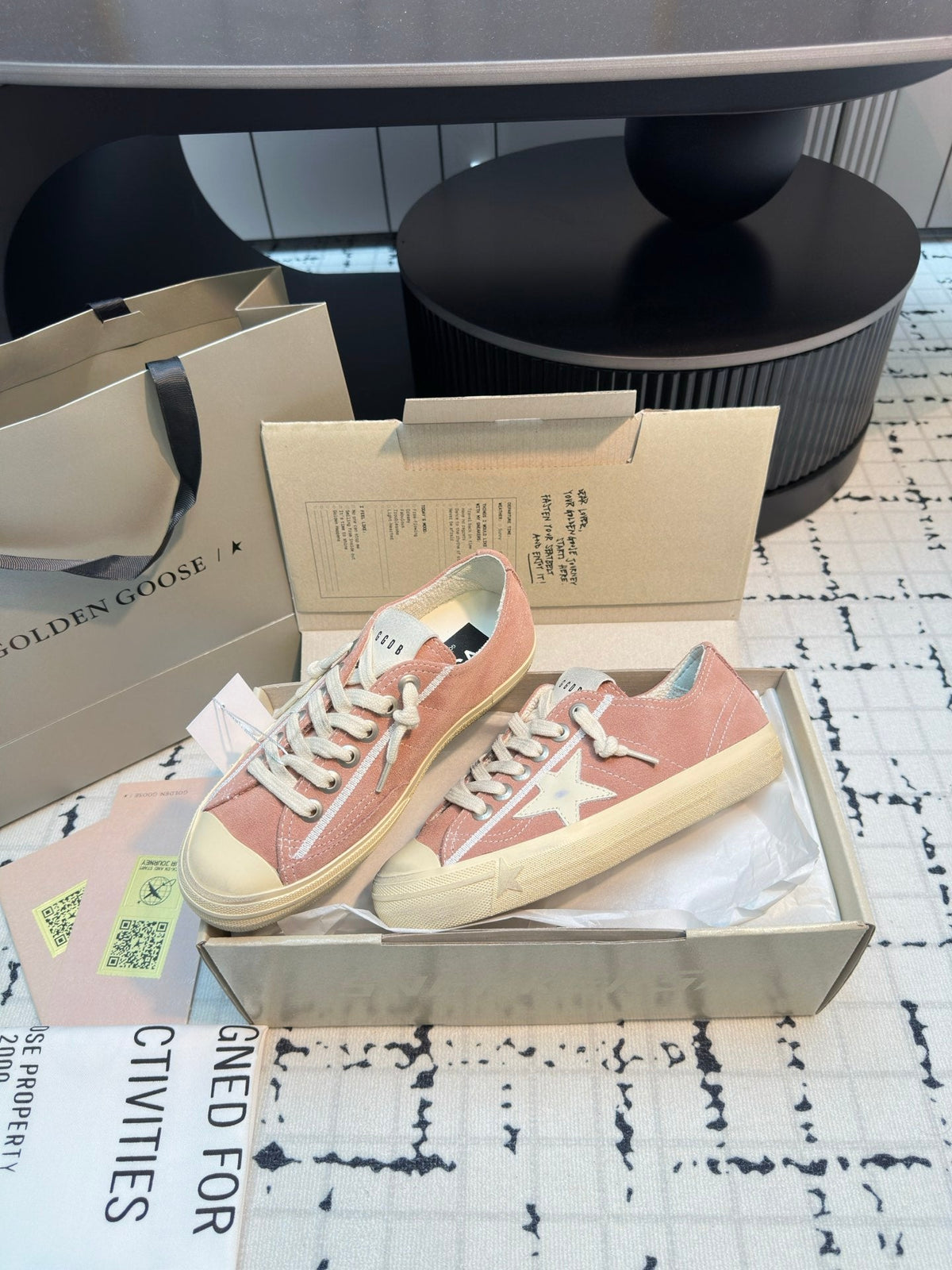 THICK-SOLED V-STAR IN PINK SUEDE WITH CREAM CALFSKIN STAR