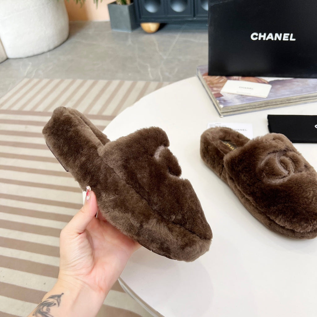 CC Slippers Dark Brown Fleece