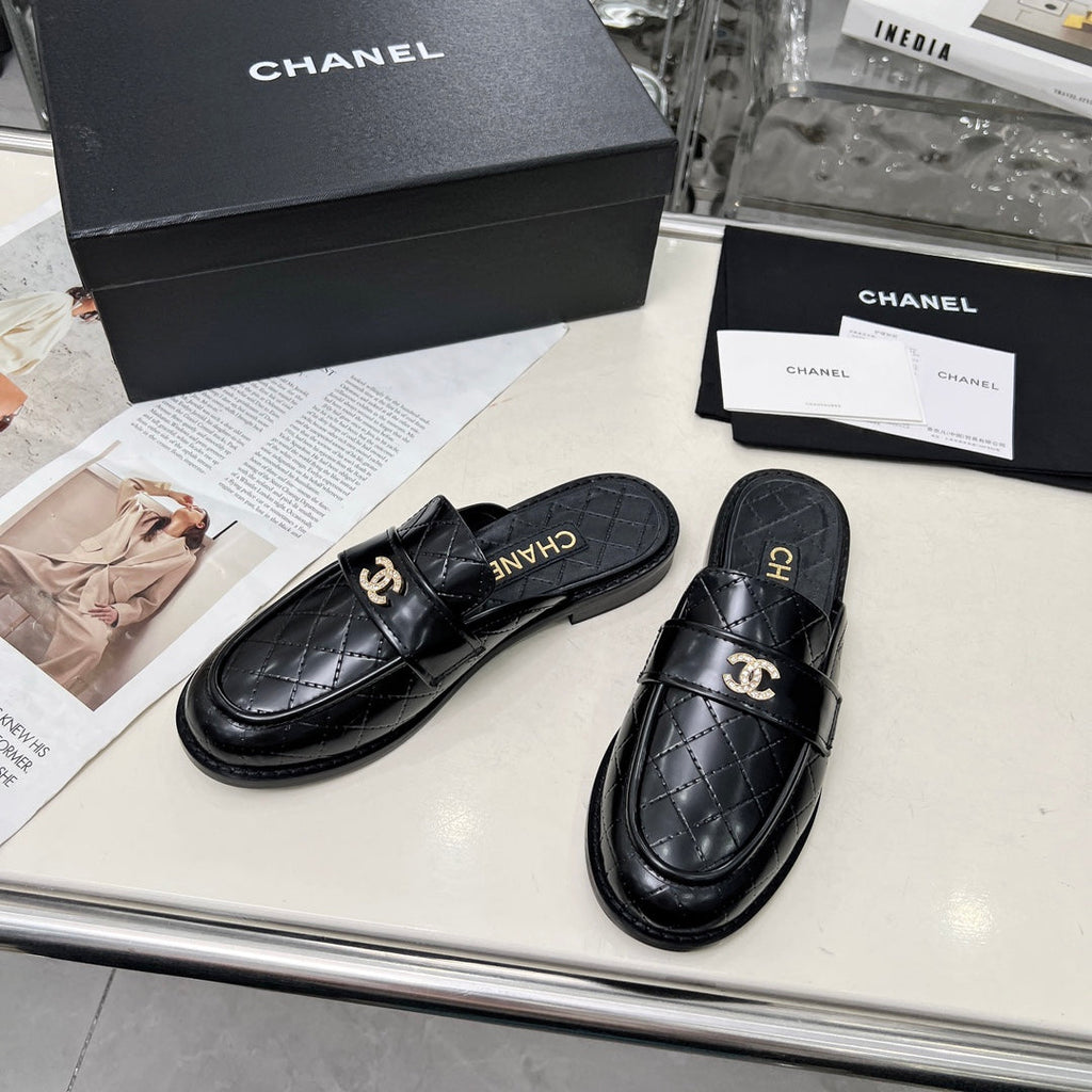 CC 25 Mule Black Patent Cowhide 338677