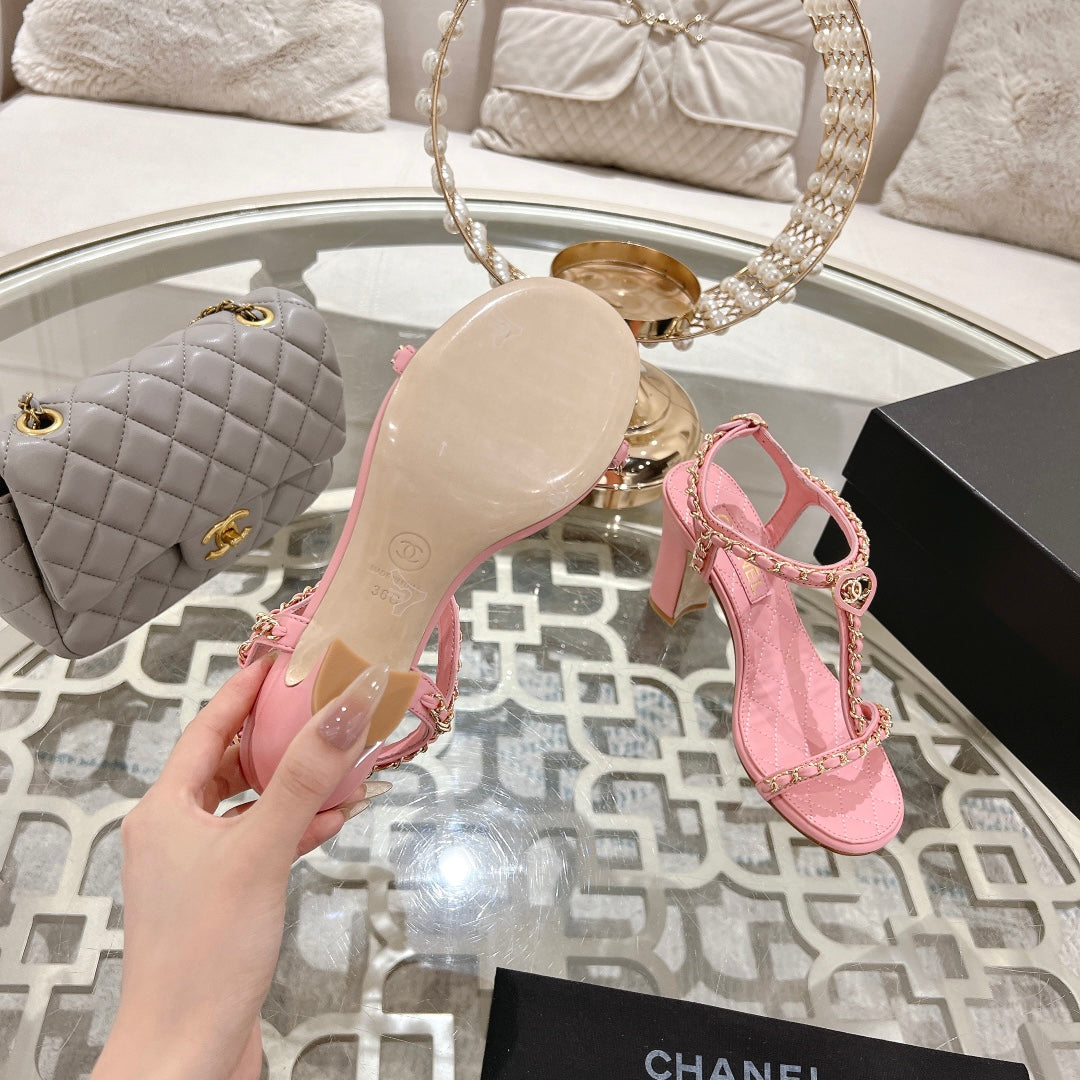 CC 26s Chain T-Strap Charm Sandals 8.5cm Light Pink Lambskin 736120