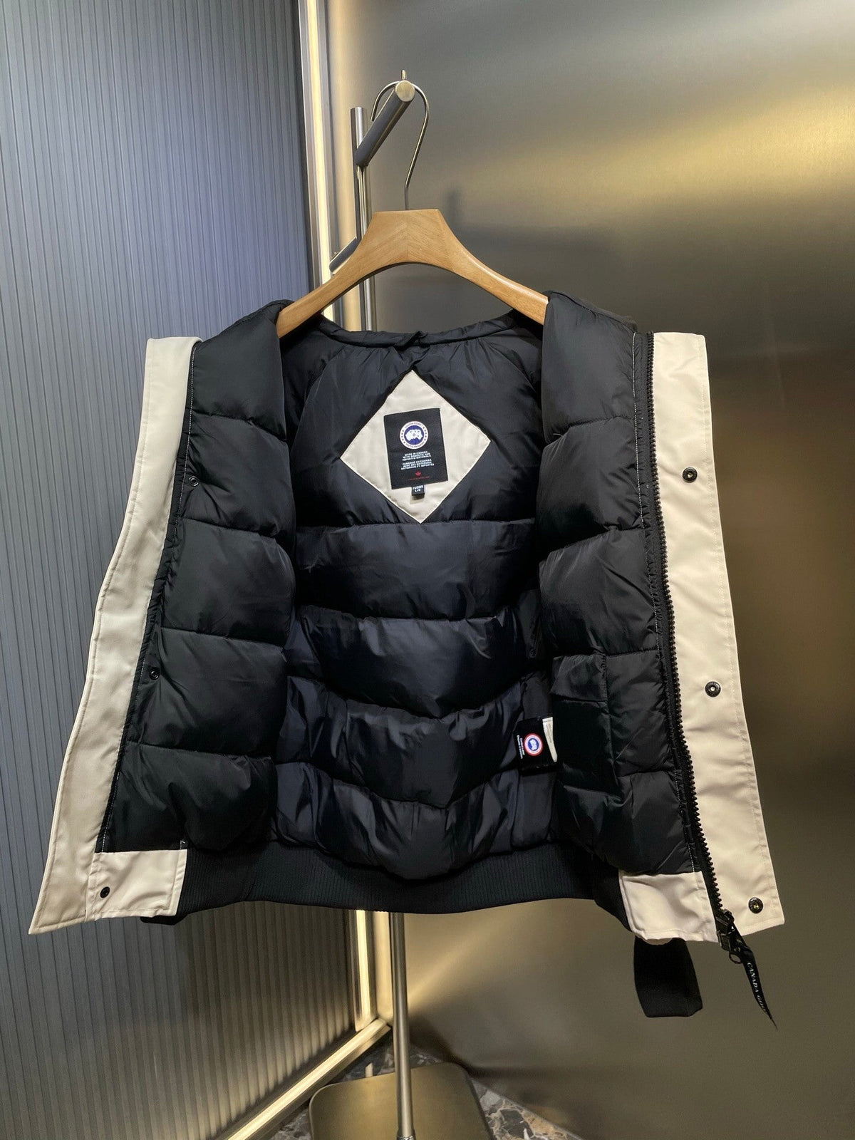 C. Goose Bomber Jacket Ivory White Polyester 0035