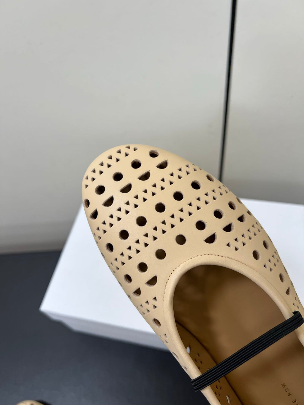 The Row Garden Mary Janes Flats Beige Calfskin 340032