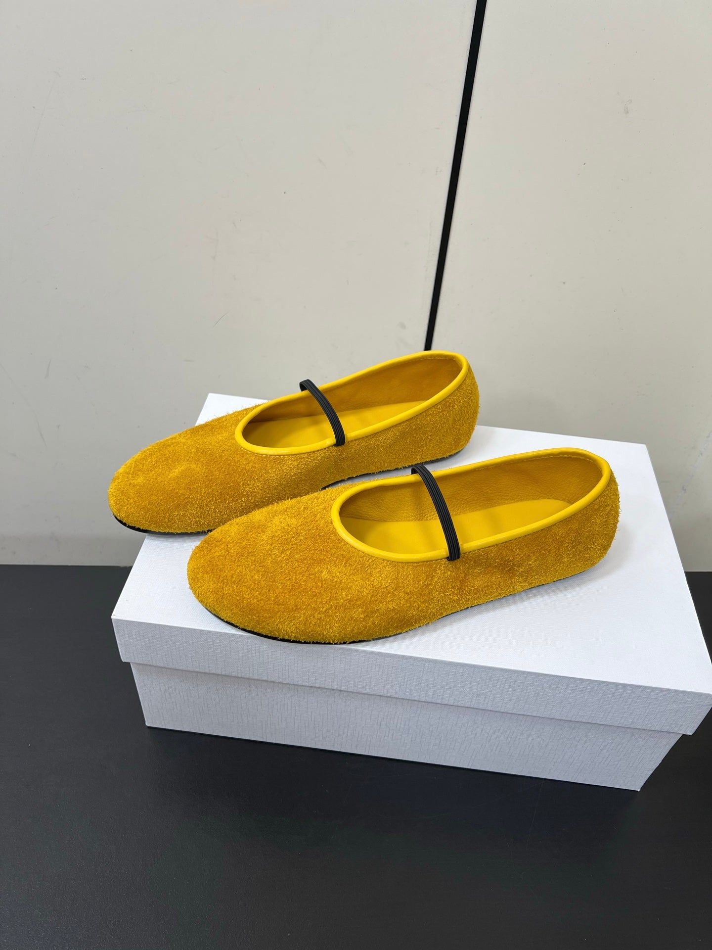 Elastic Ballet Slipper In Amber Gold Cow Suede 340037