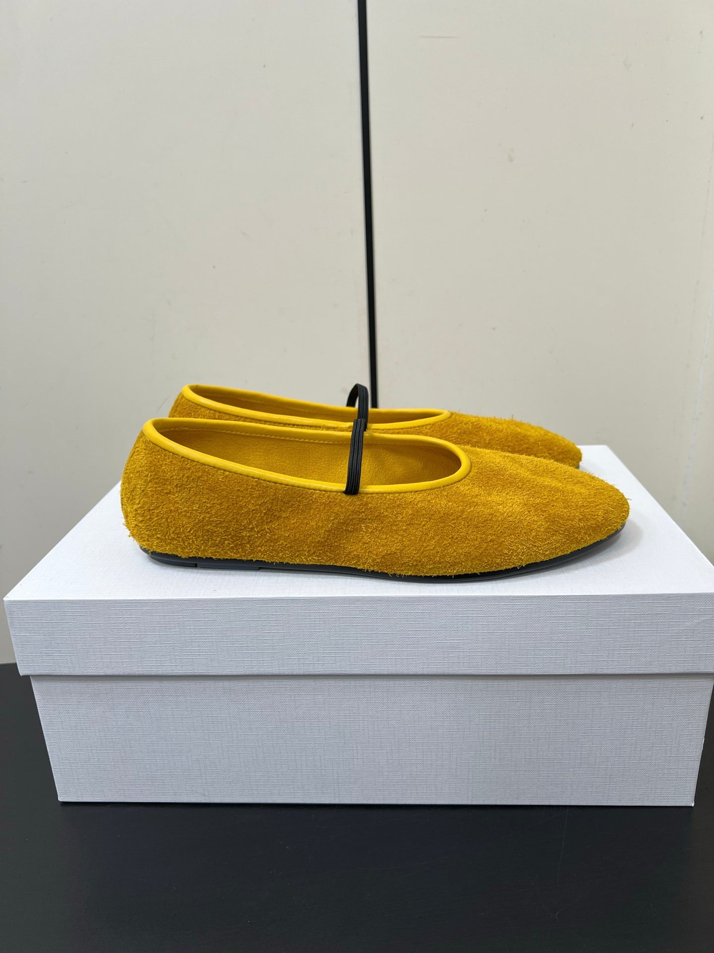Elastic Ballet Slipper In Amber Gold Cow Suede 340037