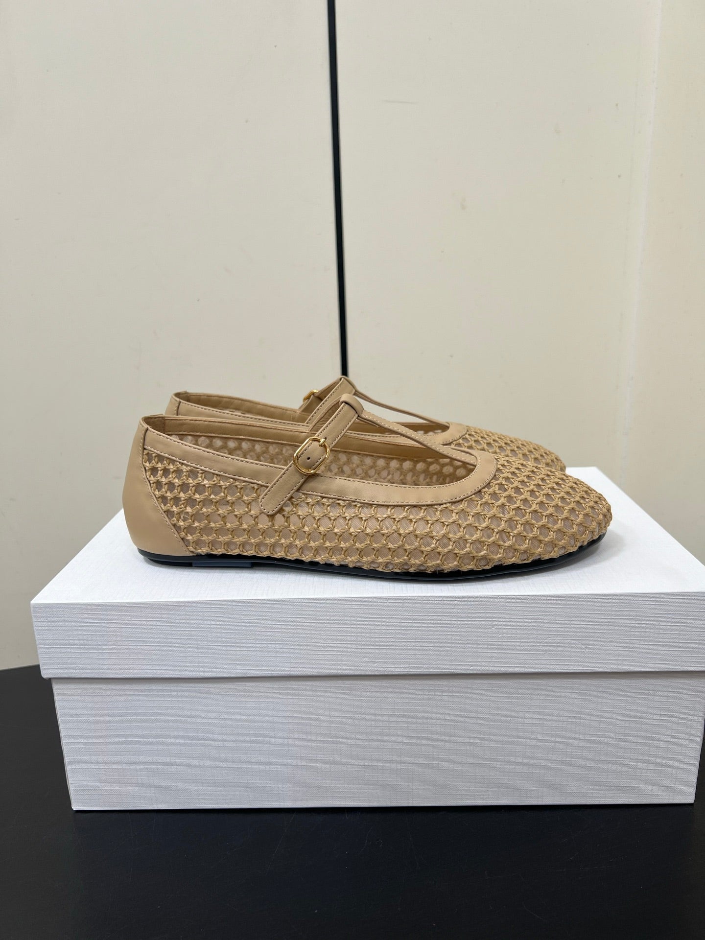 The Row 25ss Square T-Strap Flat Beige Mesh Cowhide 340039