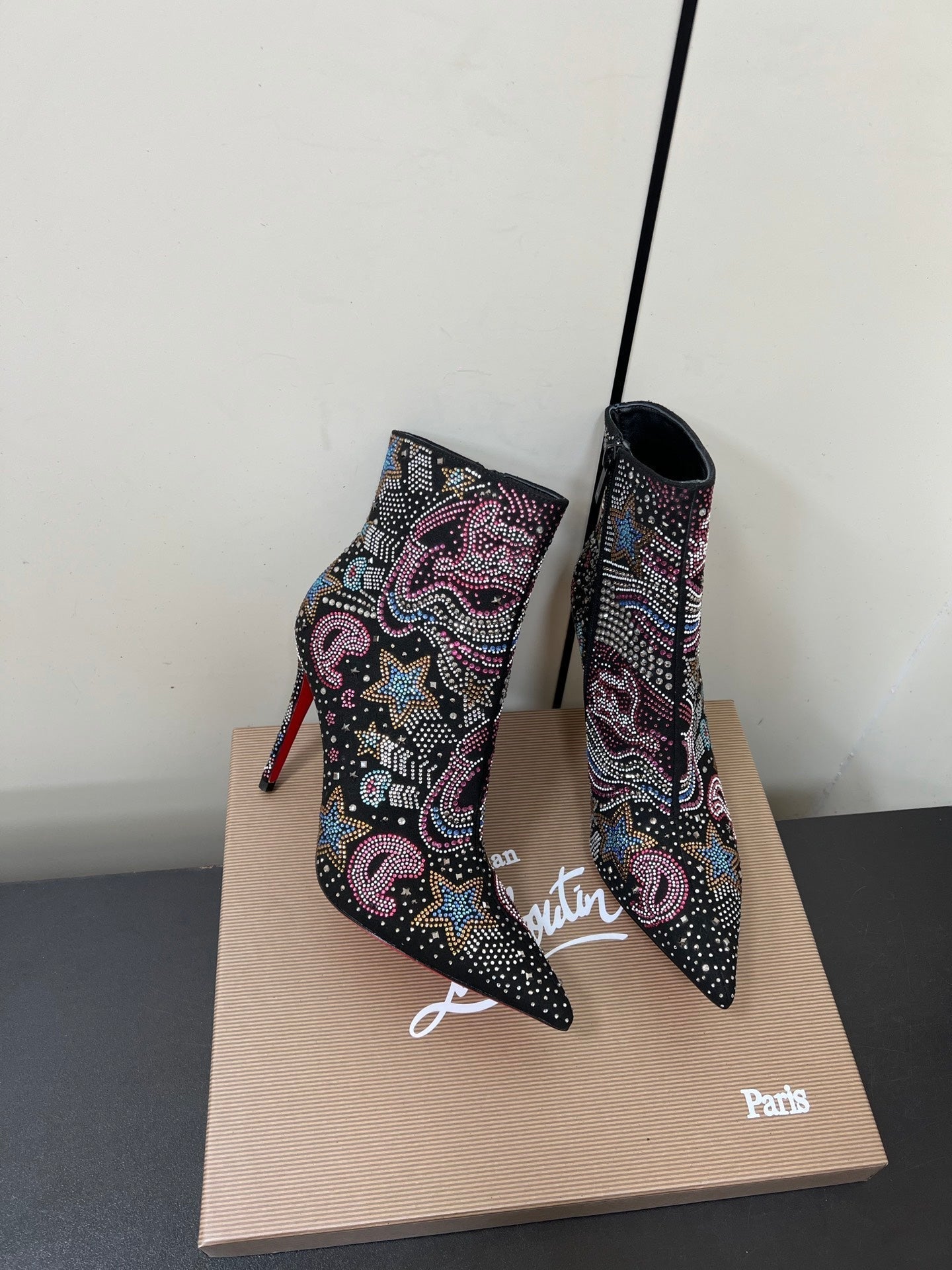 CL Hot Chick Starlight Ankle Boots 10.5 Suede 618912