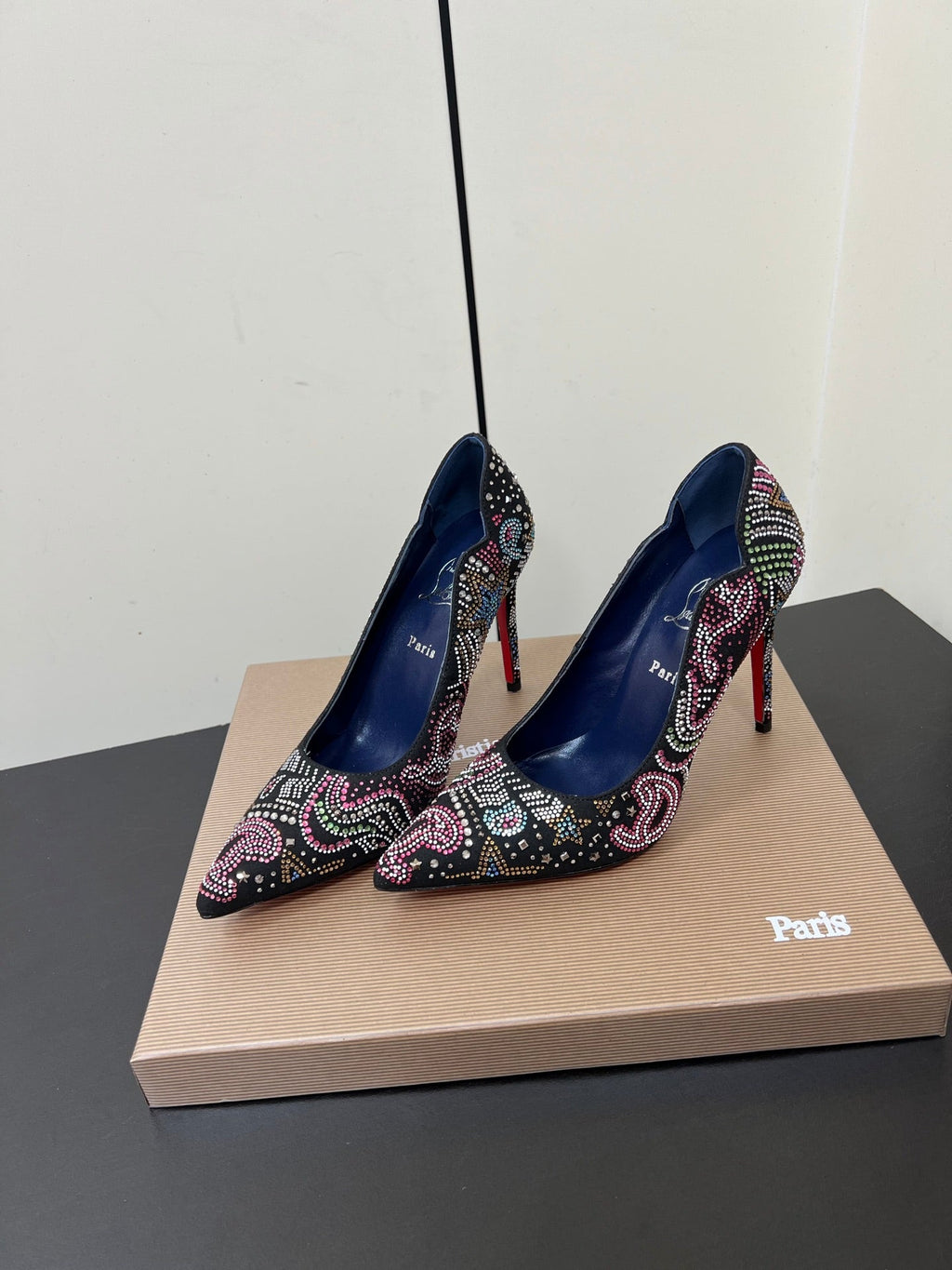 CL Hot Chick Starlight Pumps 10.5 Suede 618913