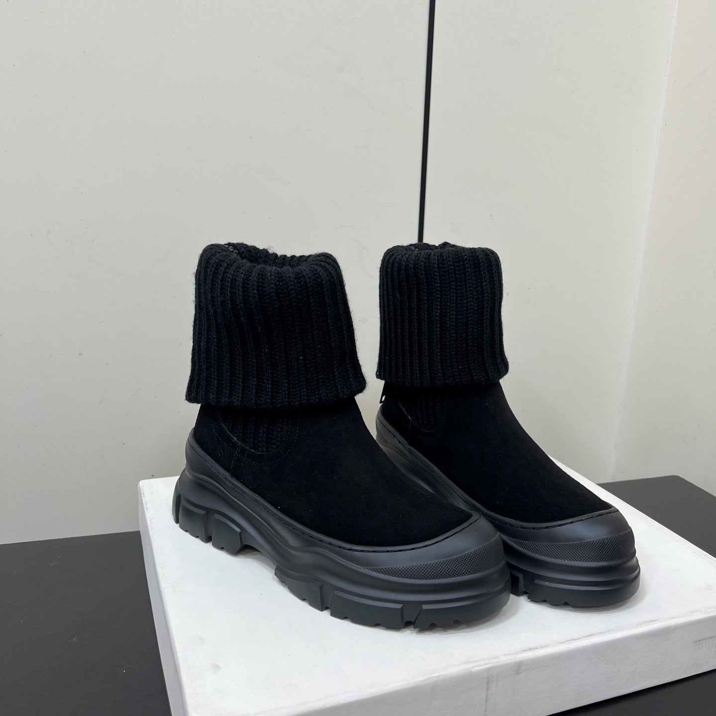 Brunello Cucinelli Ankle Boots Black Knitted Suede 619497