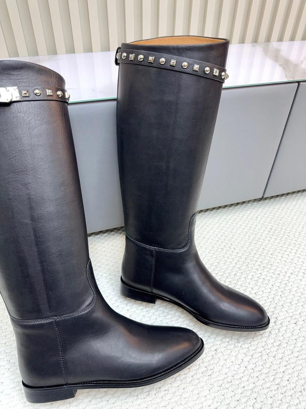 HM 25ss Kelly Buckle Riding Boots Black Cowhide 576121