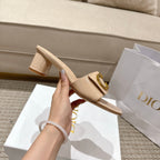 CD 25 C'EST DIO light beige patent leather 396128