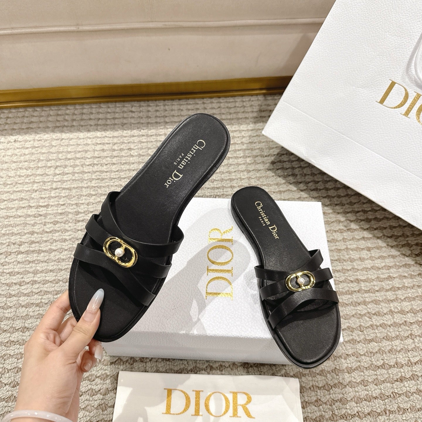CD 30M Slide Black Calfskin 543741