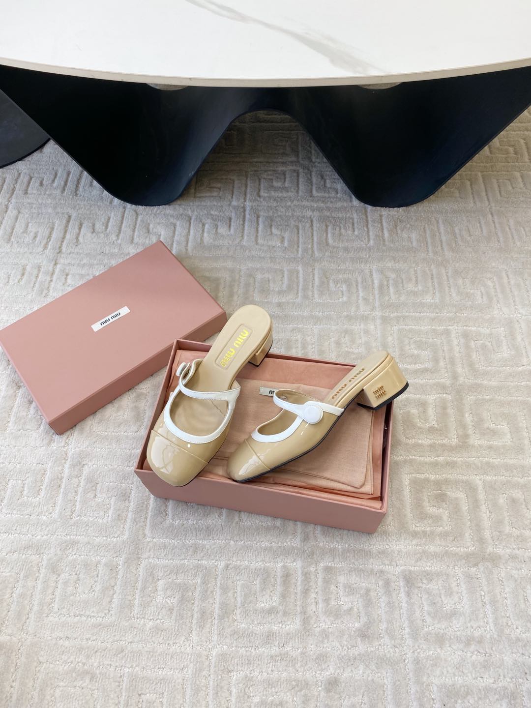 Miu Mary Jane Mule Pumps In Beige Glossy Sheepskin