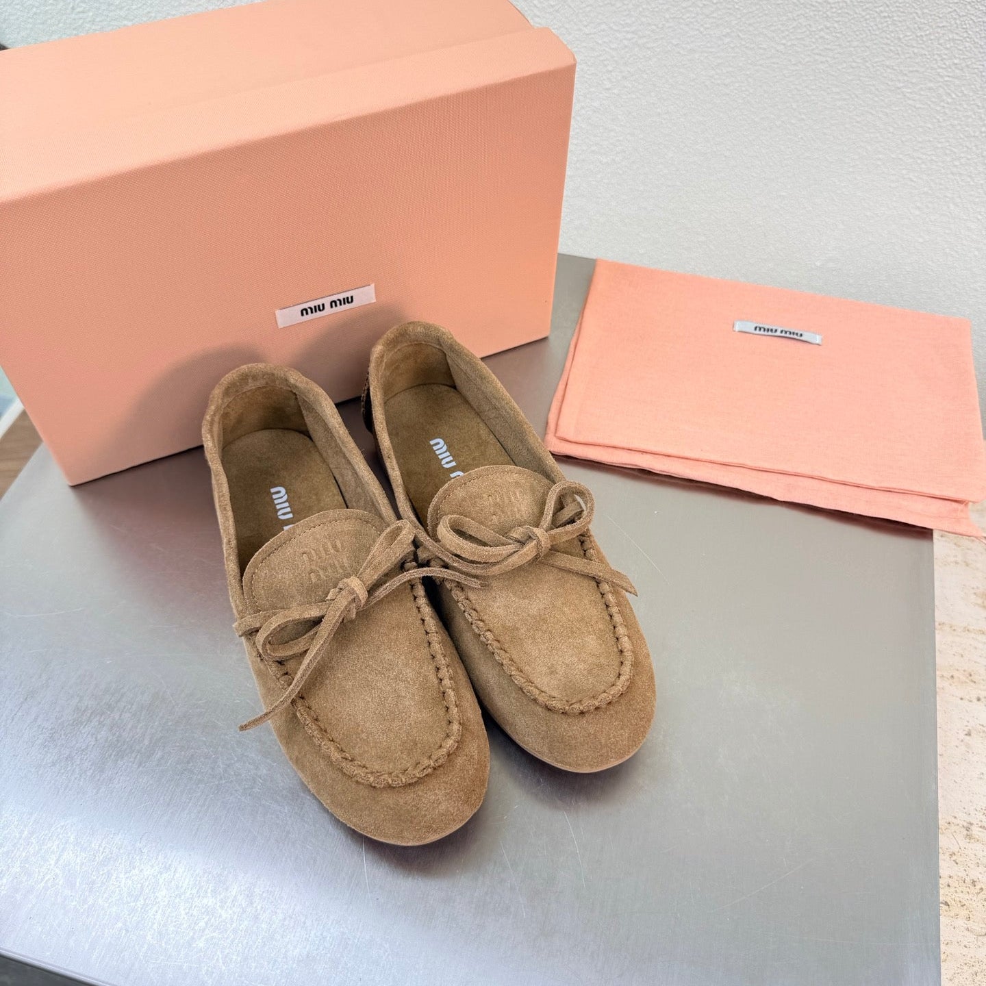 Miu Logo Loafer Khahi Suede 693517