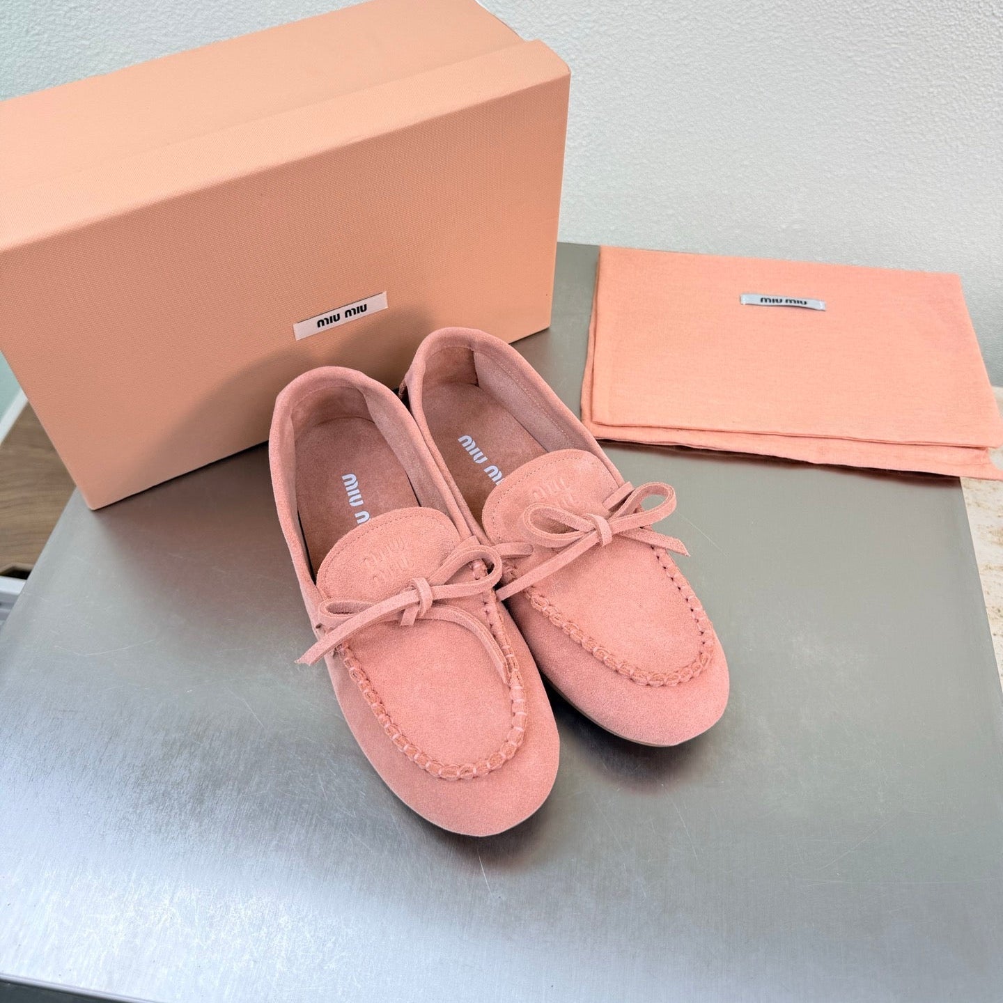Miu Logo Loafer Pink Suede 693518
