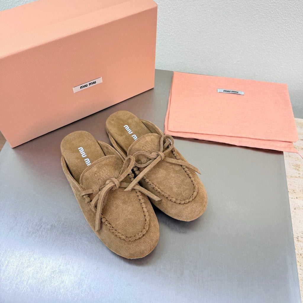 Miu Logo Mule Khahi Suede 693522