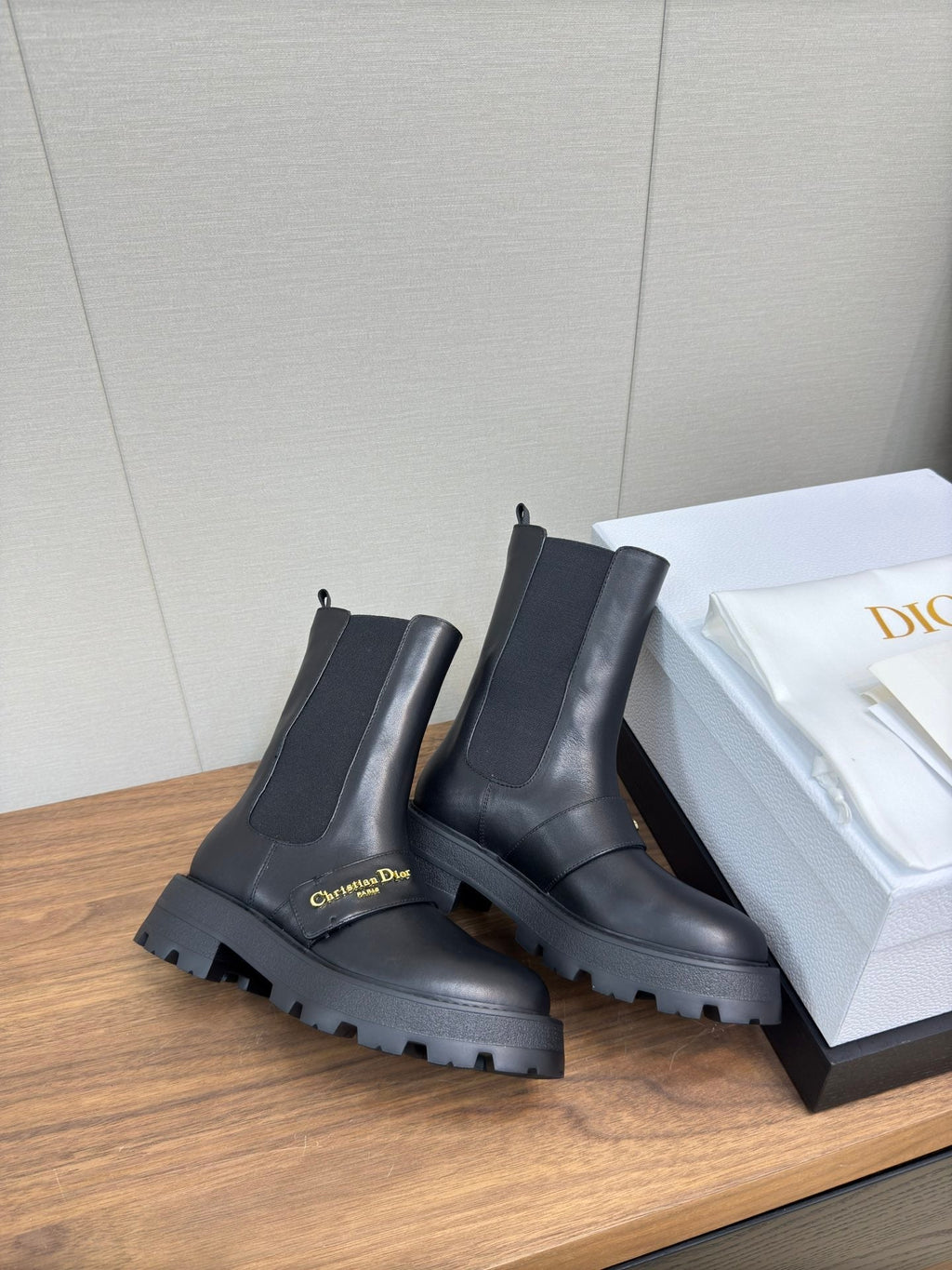 CD D-Quest Ankle Boot 40mm In Plain Black Calfskin 112933