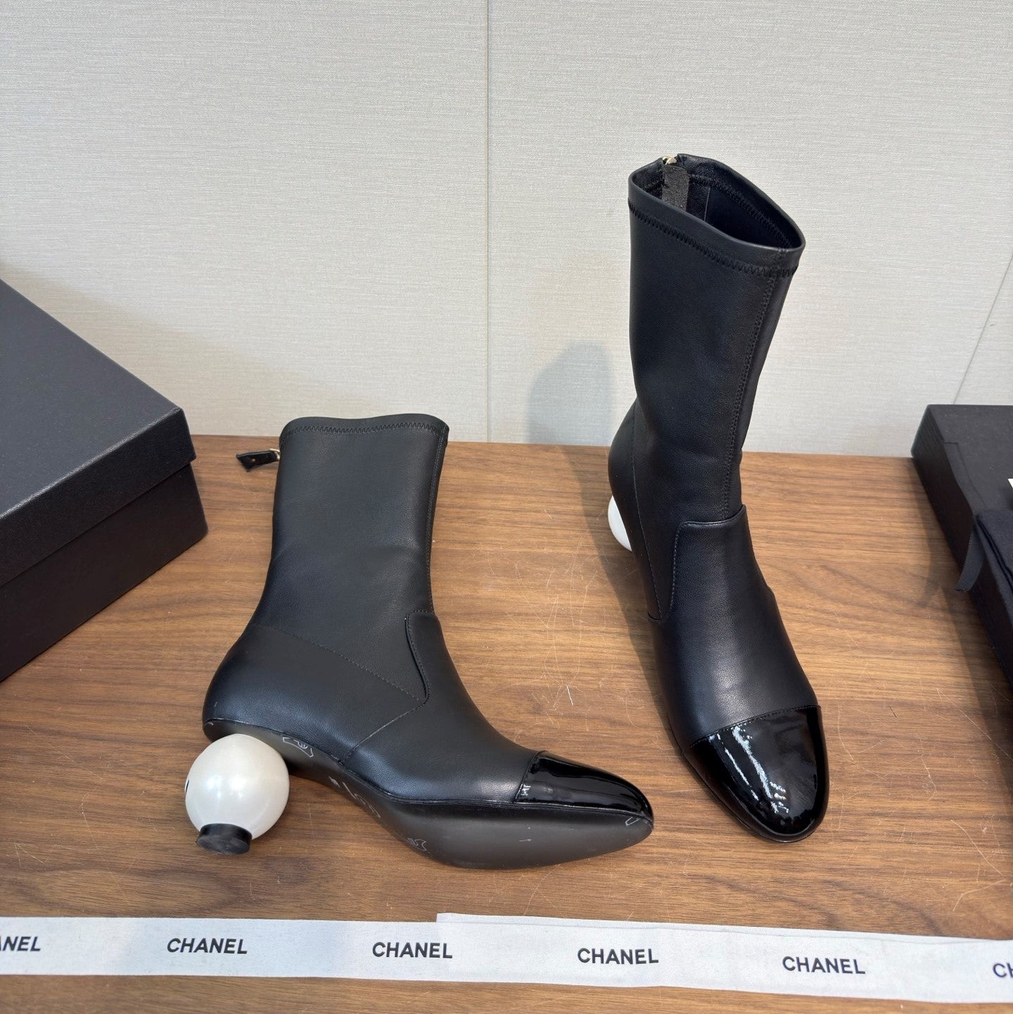CC 25B Double C Giant Pearl Ankle Boots 50mm Black Sheepskin 465702