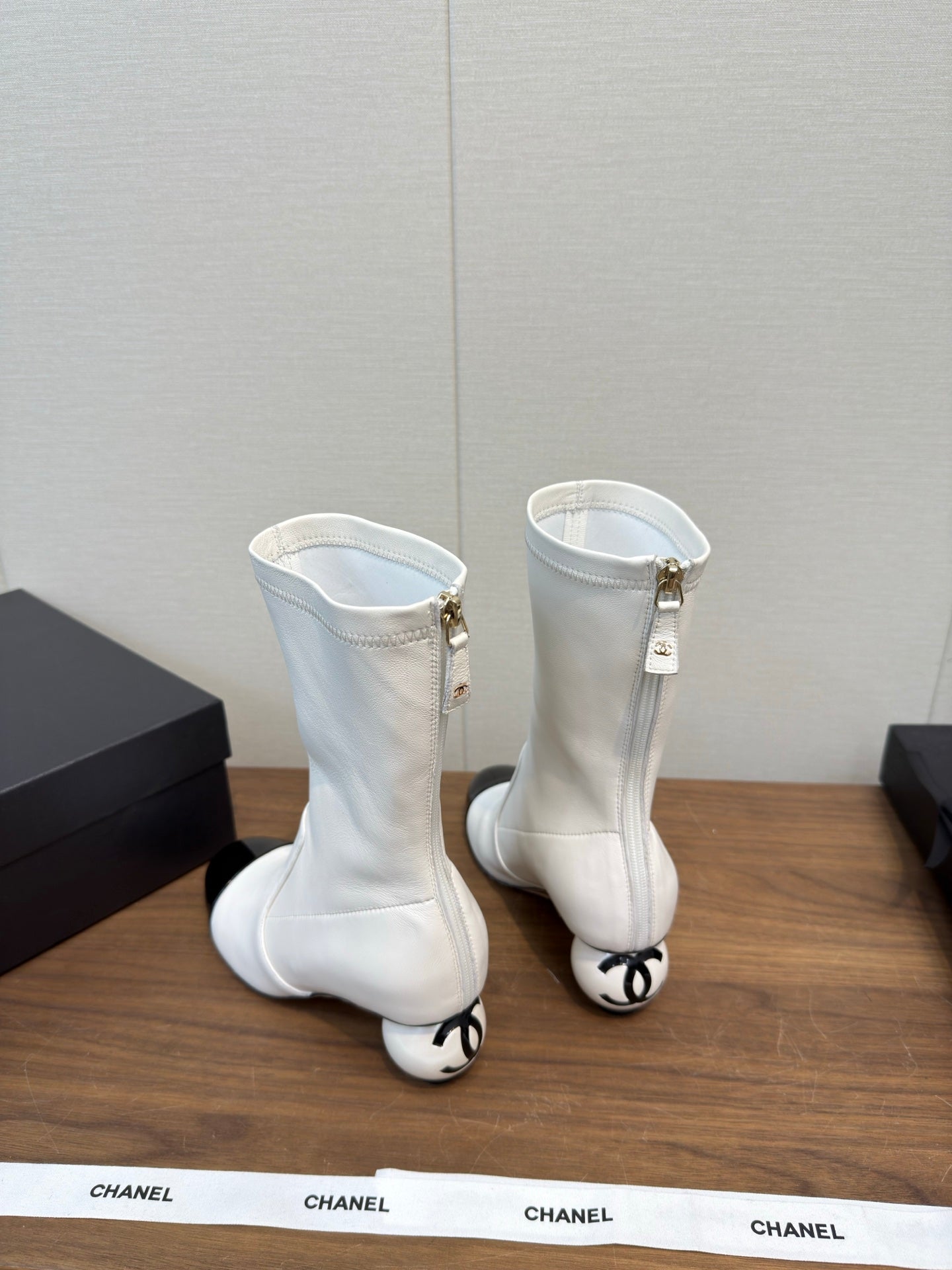 CC 25B Double C Giant Pearl Ankle Boots 50mm White Sheepskin 465703