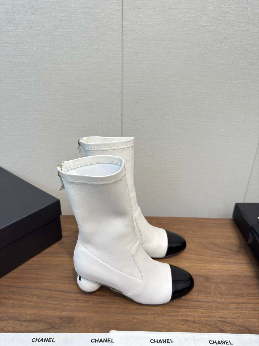 CC 25B Double C Giant Pearl Ankle Boots 50mm White Sheepskin 465703