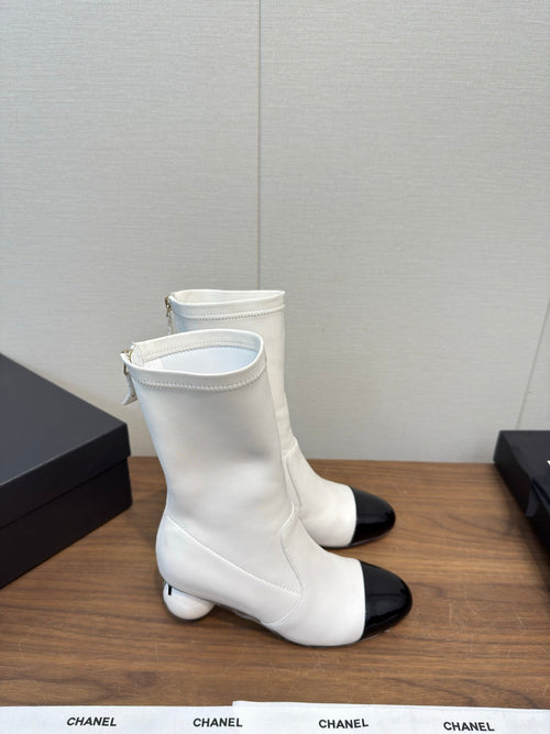 CC 25B Double C Giant Pearl Ankle Boots 50mm White Sheepskin 465703