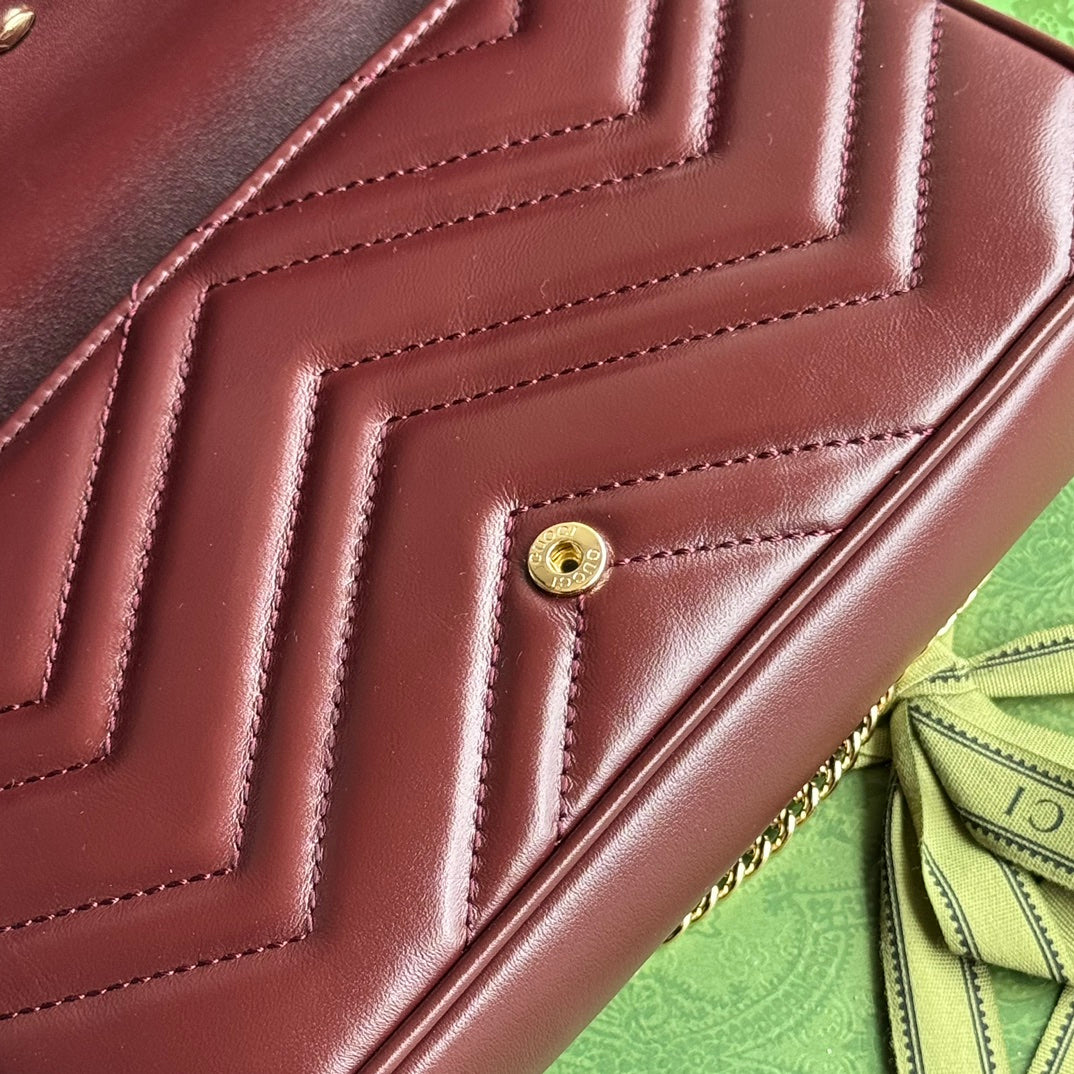 gg marmont 26cm cherry red calfskin gold hardware