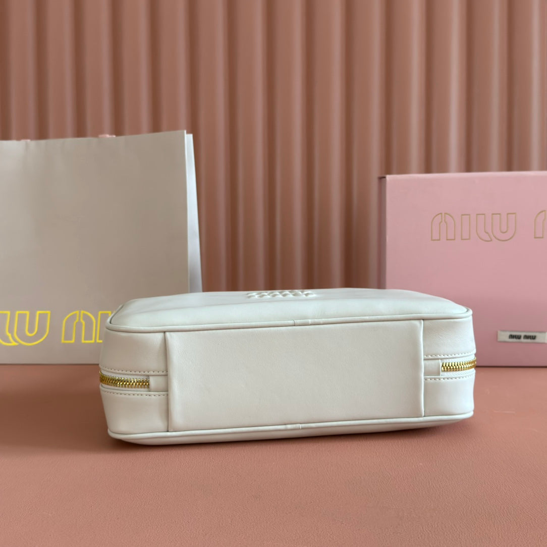 Miu Beau Medium Top-Handle Bag 29cm White Smooth Cowhide