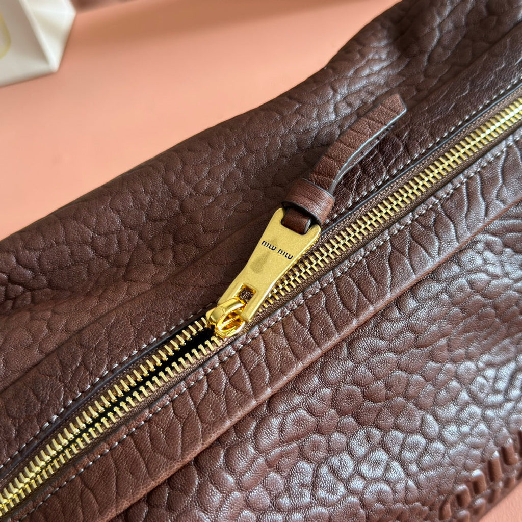 Miu 25ss Large Shoulderbag 40 Brown Embossed Lambskin