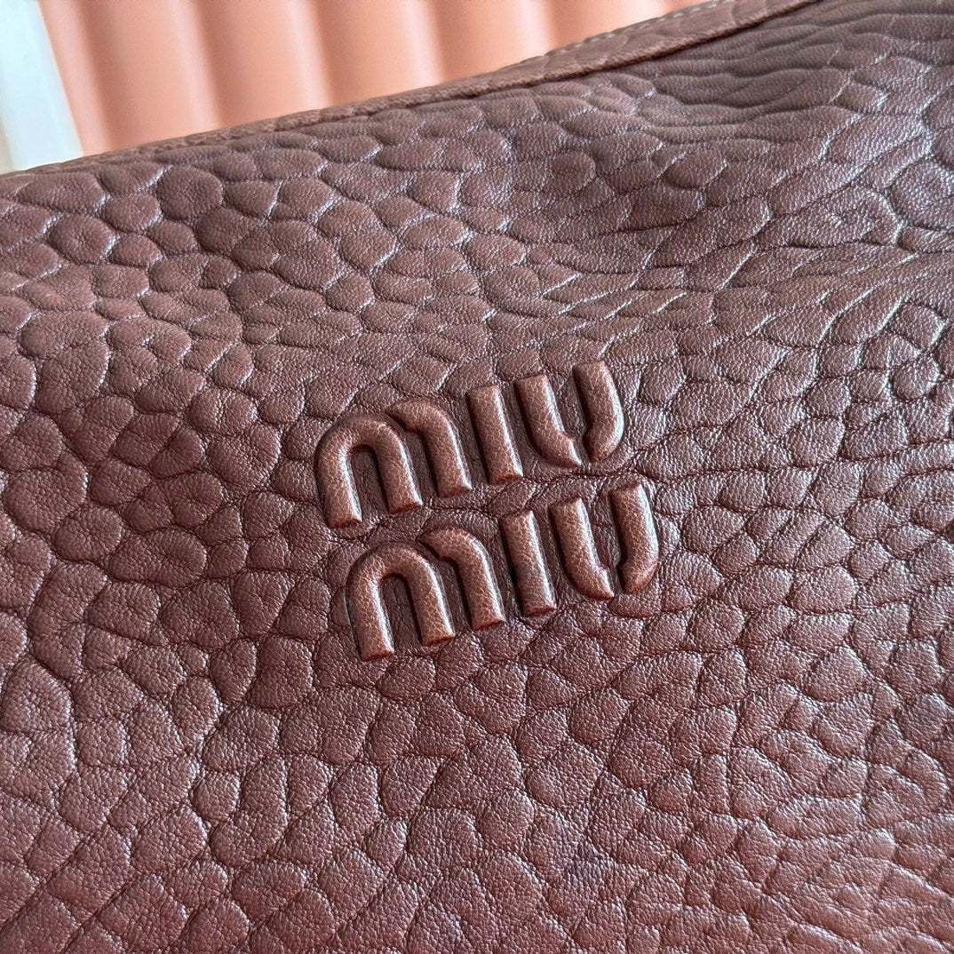 Miu 25ss Large Shoulderbag 40 Brown Embossed Lambskin