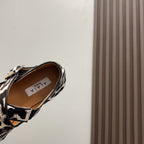 Alaila Criss Cross Ballet Flats In White Lambskin 996057