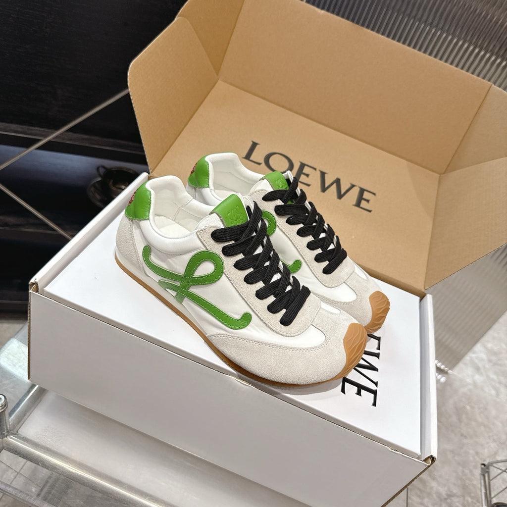 LOEW 26s Ballet Runner 2.0 Light Grey Green Suede Sheepskin 683936