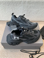 UNDER ARMOUR 3XL KNIT SNEAKER IN BLACK AND WHITE POLYESTER