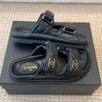 DAD SANDAL IN BLACK SHEEPSKIN MULE