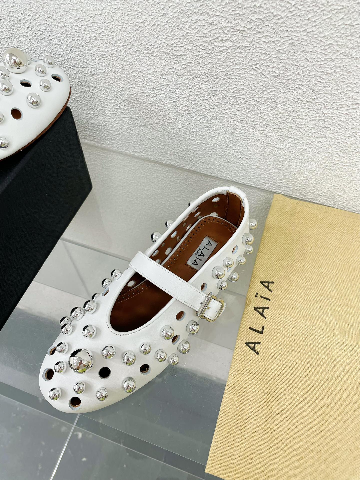 Alaila Ballet Flats In White Lambskin Beaded 897248