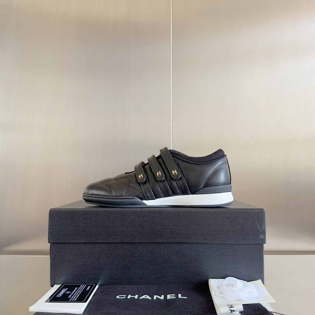 CC MARY JANE SNEAKER IN BLACK LAMBSKIN