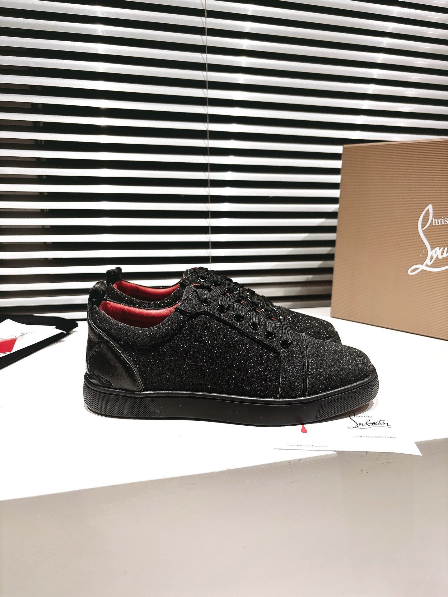 CL 25 Fine Sand Sneaker Black Fabric Cowhide 323173