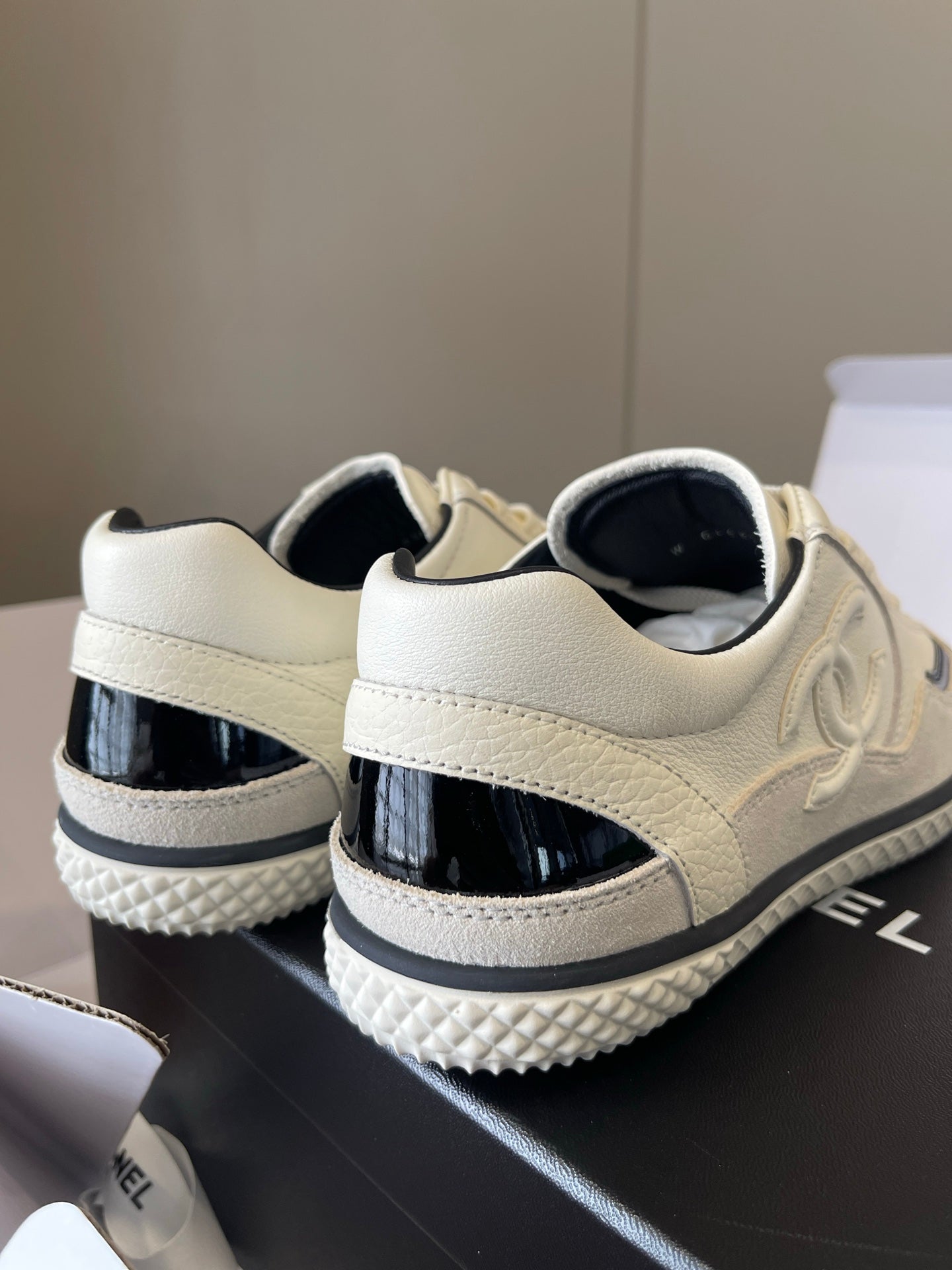 CC 25K Double Logo Sneakers Black White Leather Suede 623168