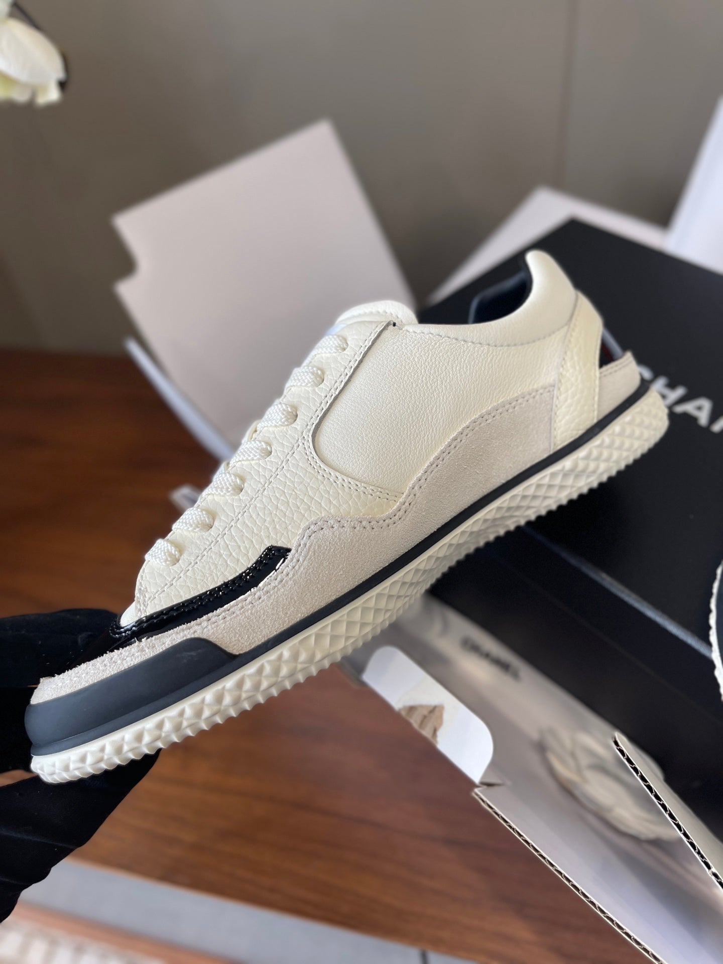 CC 25K Double Logo Sneakers Black White Leather Suede 623168