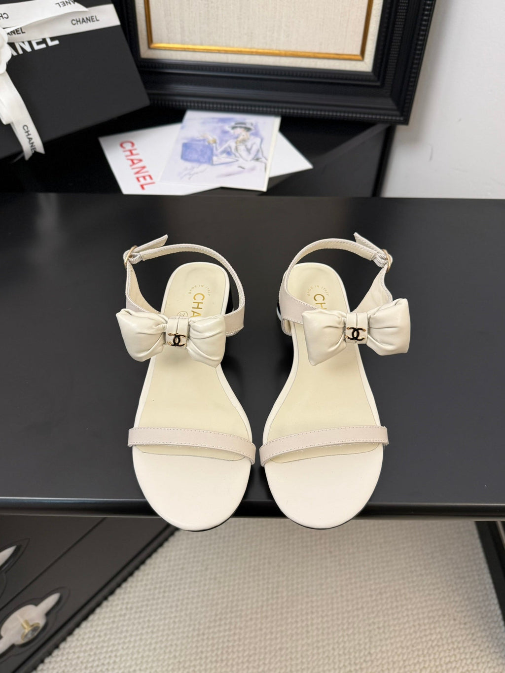 CC 25 Bow Attached Sandals Black Sheepskin 233419