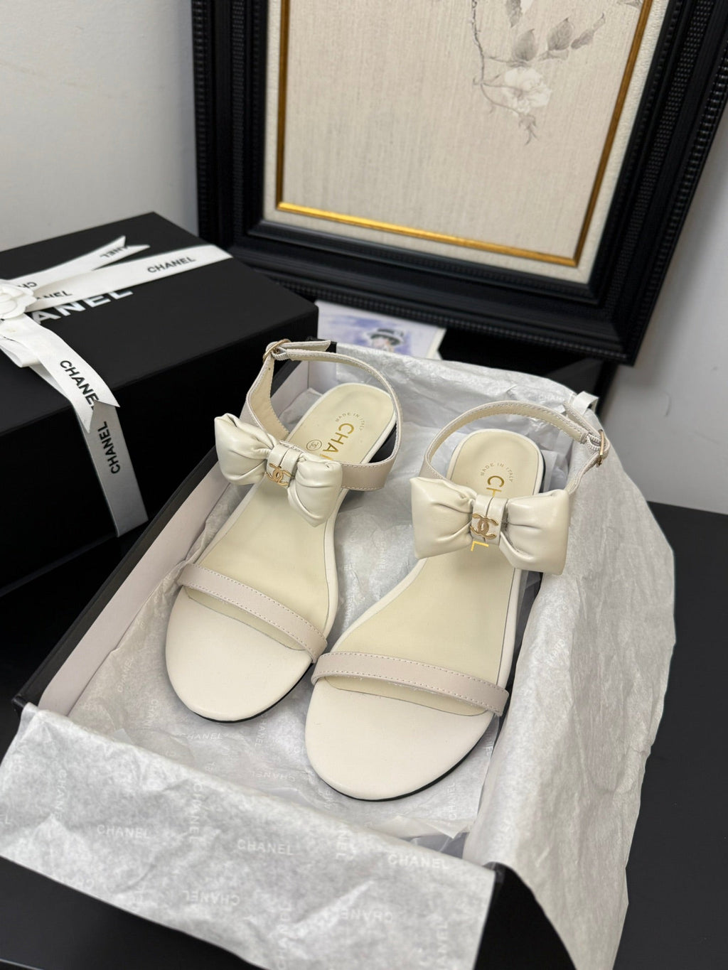 CC 25 Bow Attached Sandals Black Sheepskin 233419