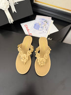 CC 25 Flower Thong Slippers Beige Cowhide 233417