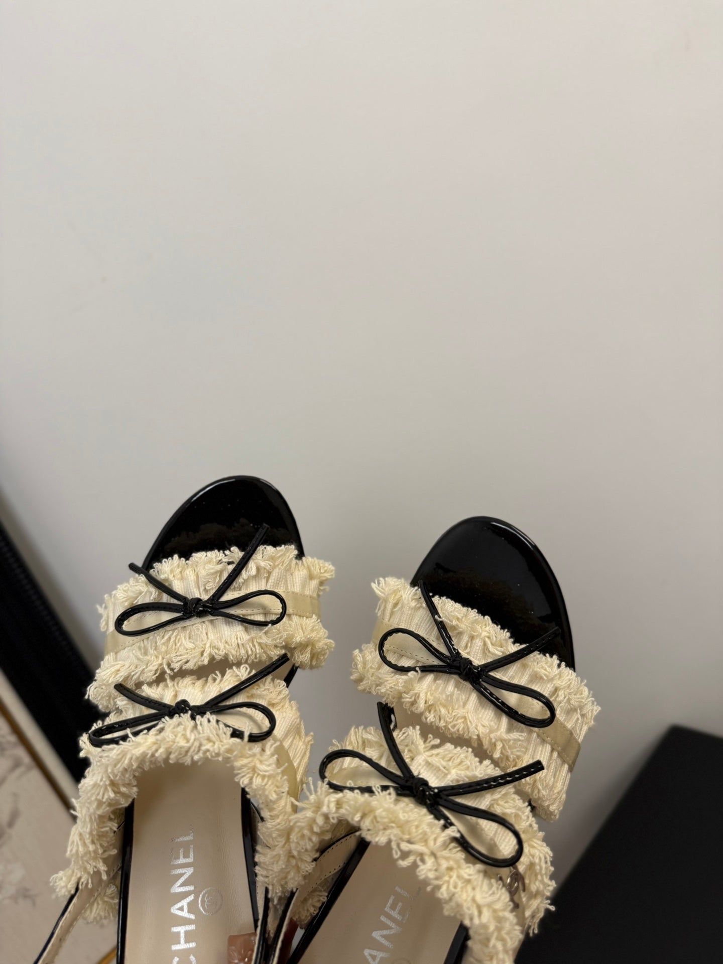 cc25 slingback sandal ?90mm bow black grosgrain white canvas 233593