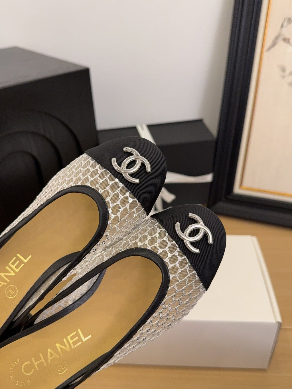 CC 25 Mule 40mm White Mesh Beige Sheepskin Black Grosgrain 277725
