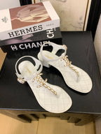 CC 25 Thong Sandal Double C Leather