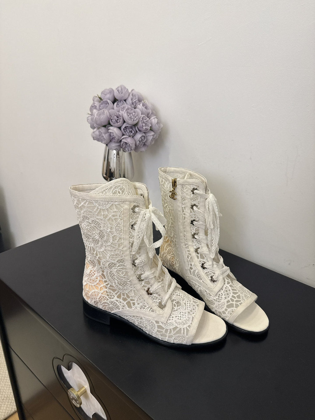 CC 25 Short Boot White Mesh 354921