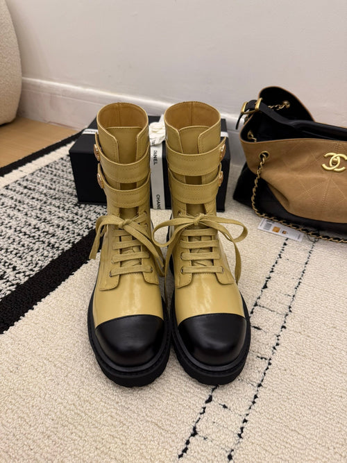 CC 2025 Lace-up Combat Boot Beige Black Leather 548116