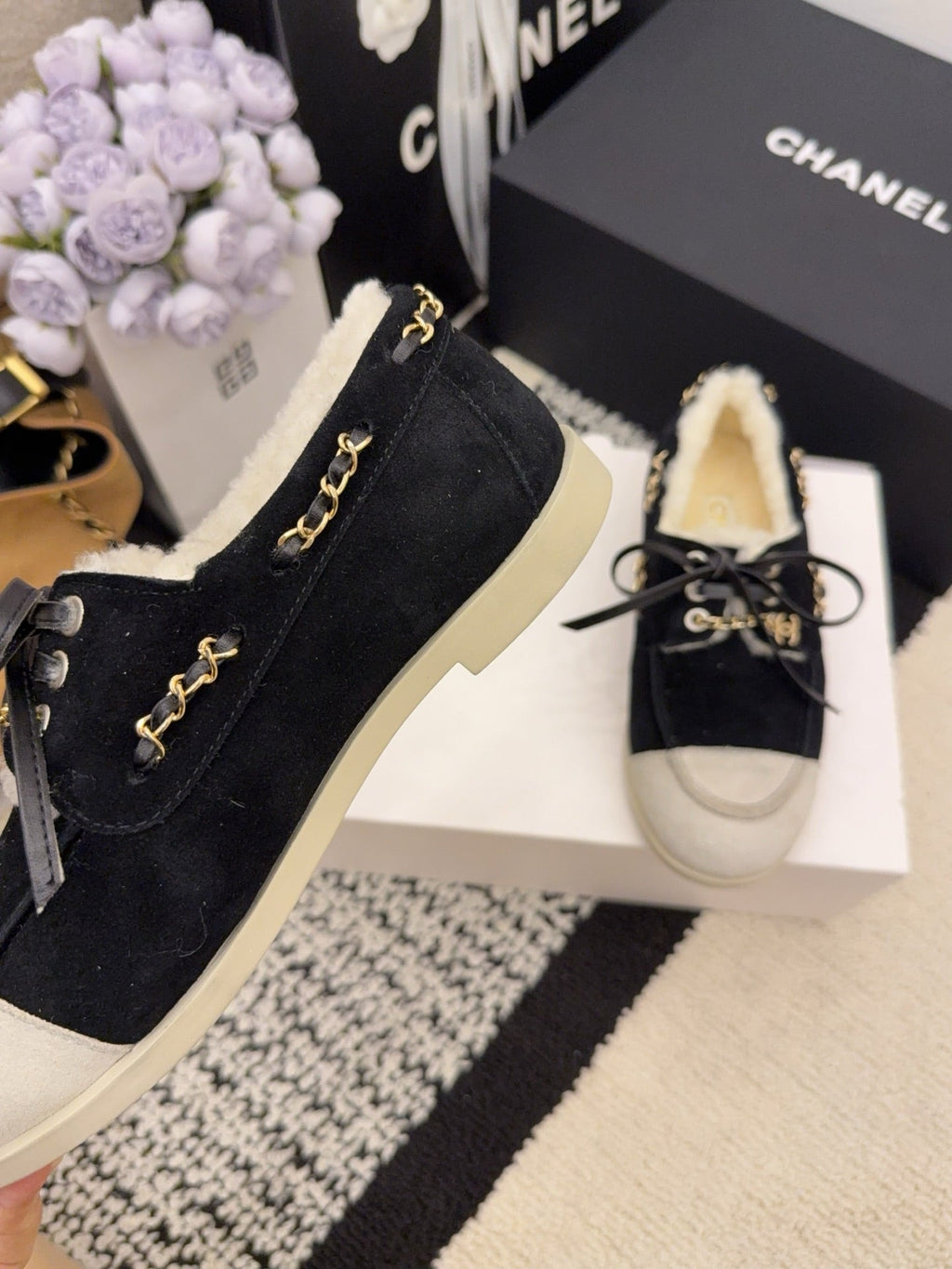 CC 26 Shearling Loafer Black White Suede Wool 588713