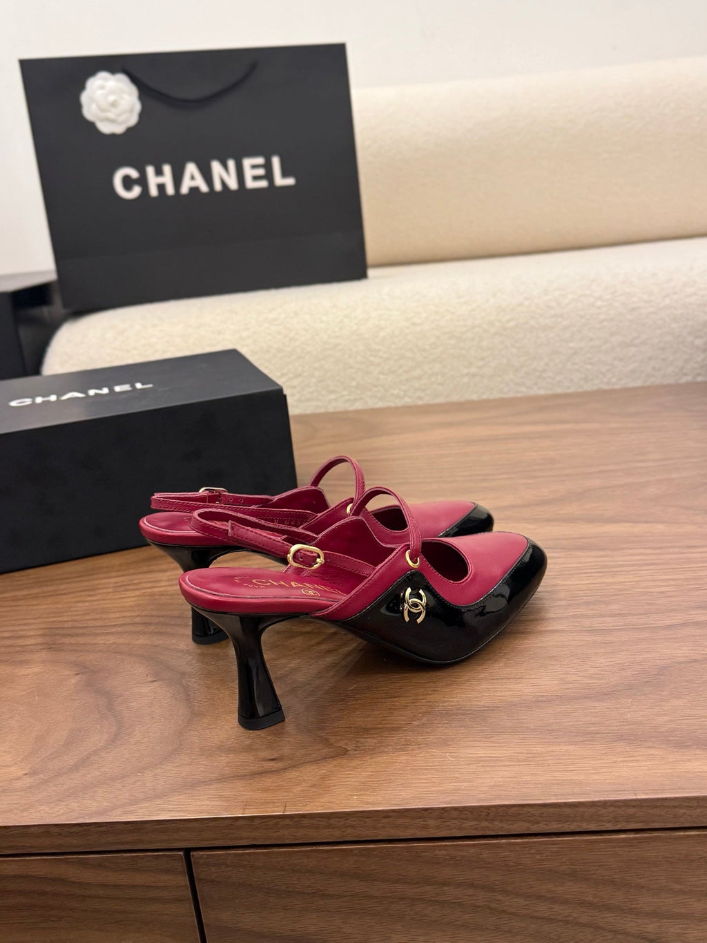 CC 26FW Slingback 7.5cm Black Burgundy Lambskin Patent Leather 676113