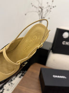 CC 26FW Slingback 7.5cm Black Beige Lambskin Patent Leather 676114